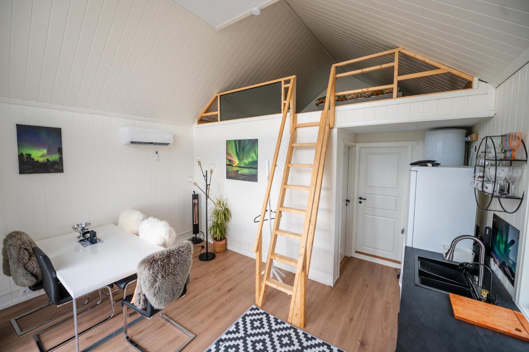 Evenes Artic Glamping Holiday home *